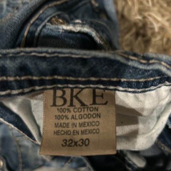 Men's Blue Distressed Jeans - Picture 3 of 3